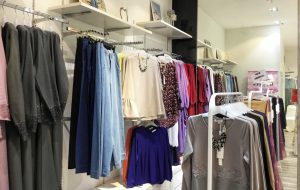 10 Laman Web Fesyen Dalam Talian Yang Boleh Anda Beli Di Malaysia